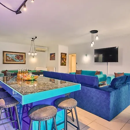 Дом отдыха Aeon 10-person Luxurious House Лаганас