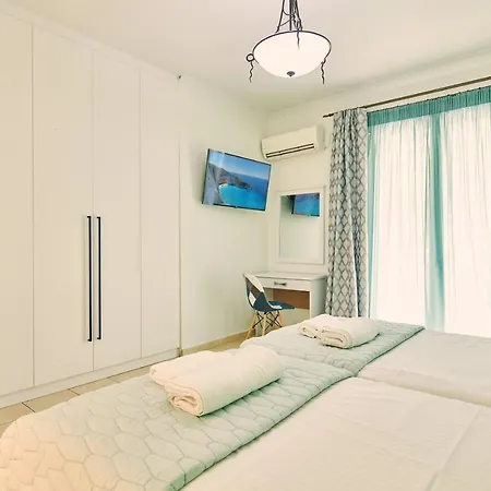 Aeon 10-person Luxurious House Дом отдыха Лаганас
